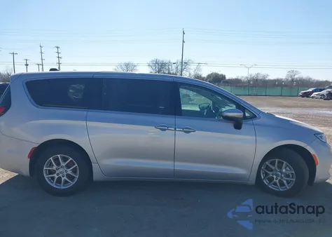 2023 Chrysler Pacifica Touring L z USA, uszkodzony, nr VIN 2C4RC1BGXPR613094